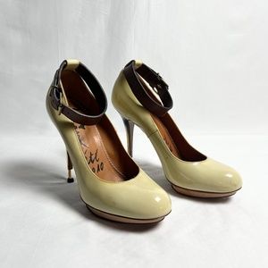 Lanvin Été 2010 Leather strap pumps